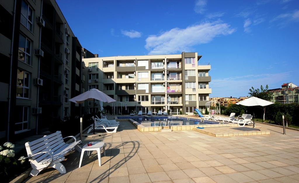 Menada Butterfly Apartment Sveti Vlas Exteriör bild
